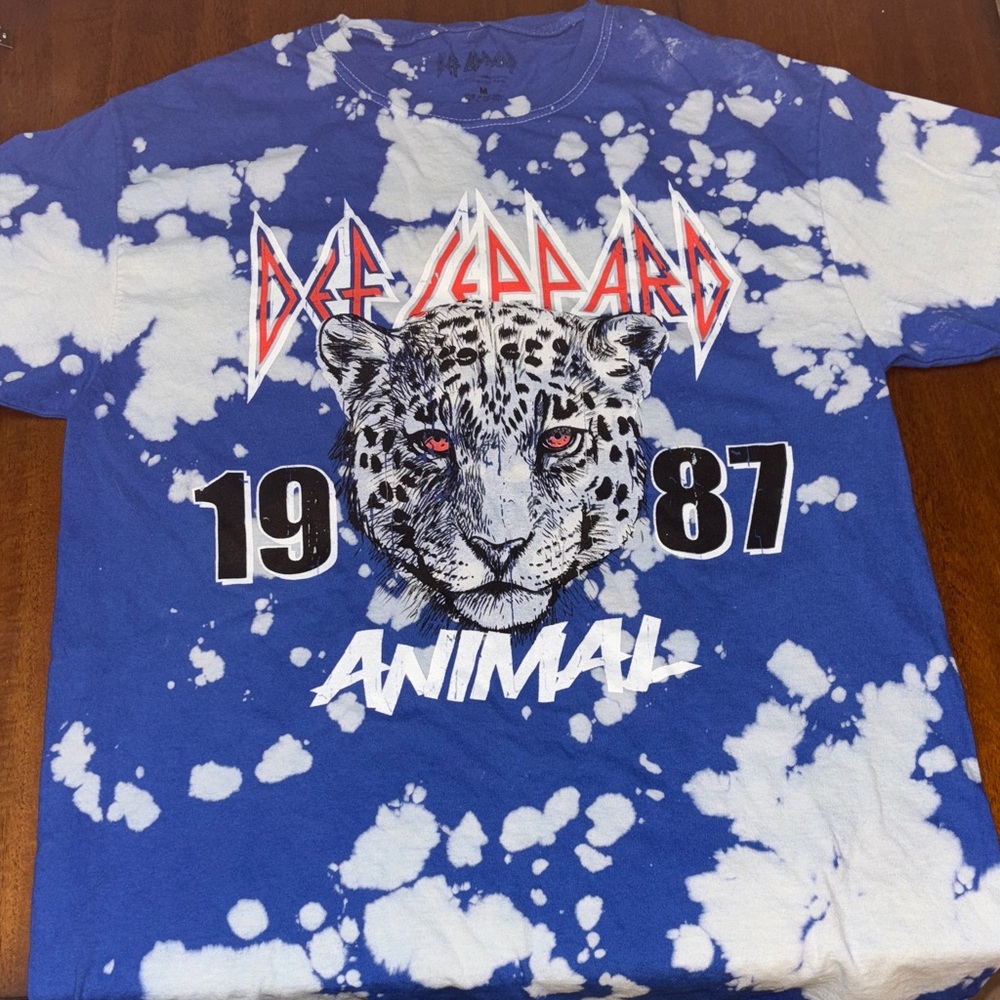 “Def Leppard” Blue Graphic Unisex Tee